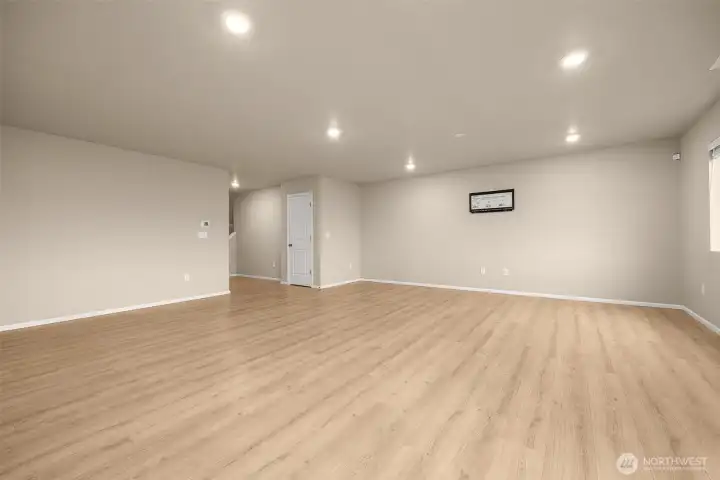 Spacious living room