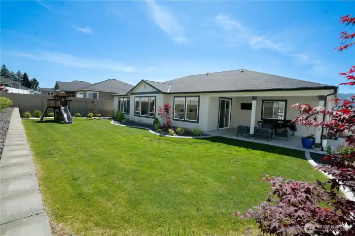 Beautiful Yard!
