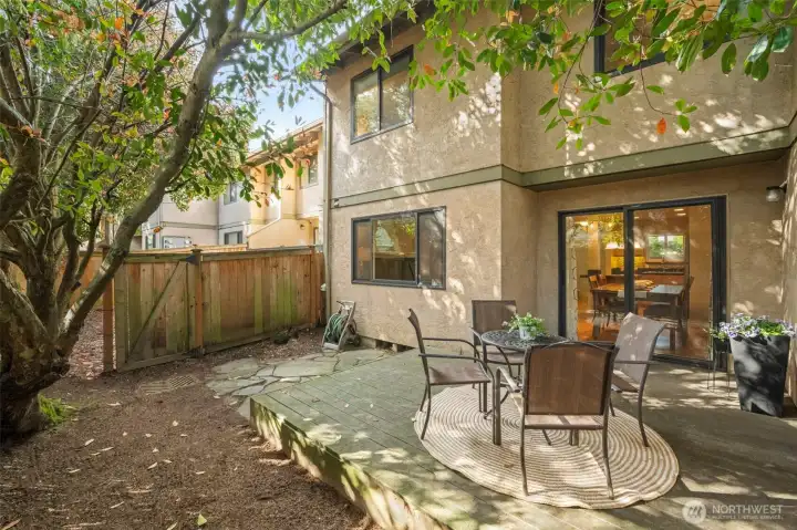 Private backyard ideal for BBQs!