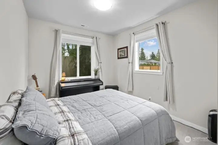2nd bedroom