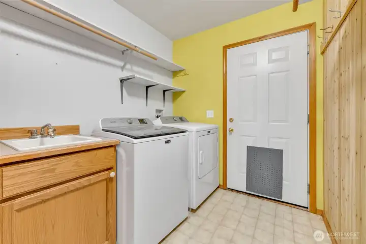 Laundry Room & Door to Garage