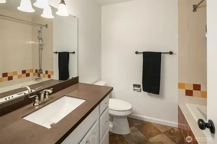 Full bath in Main house Full bath in Main house