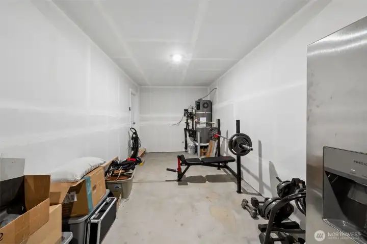3RD Bay of 3 car tandem garage
