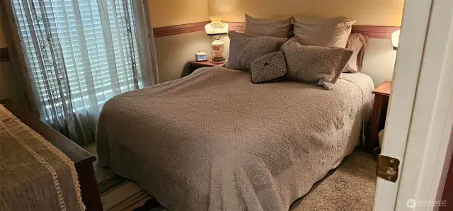 3rd Bedroom w/hiding kitty
