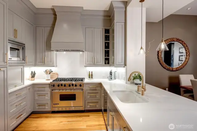 Stunning, remodeled kitchen
