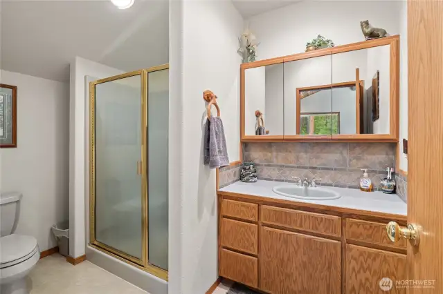 3/4 bath off primary