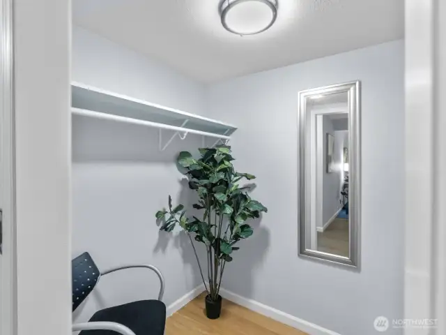 Oversize closet