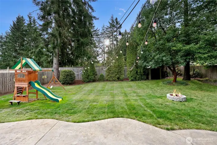 Large fully fenced back yard