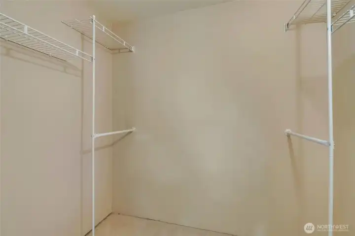 Primary bedroom closes