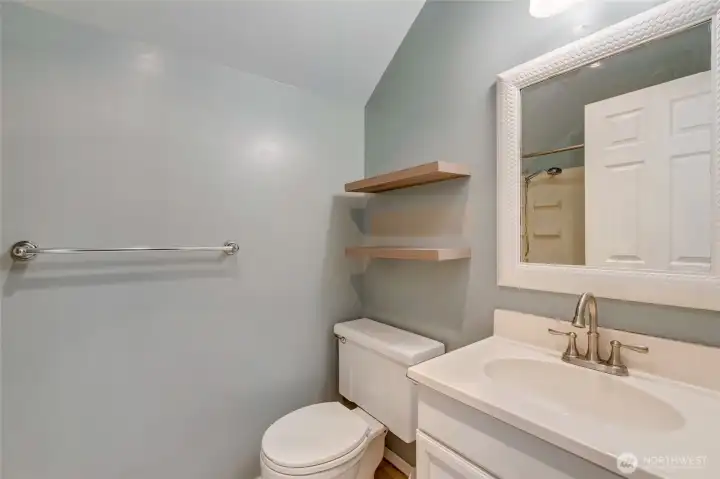FULL bathroom upstairs