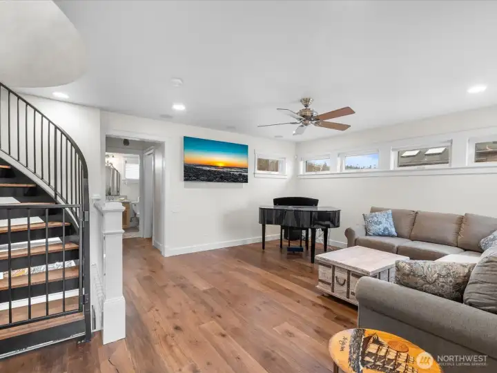 2nd floor living room with access to Belvedere lookout tower