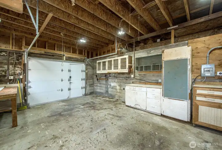 Large garage/shop