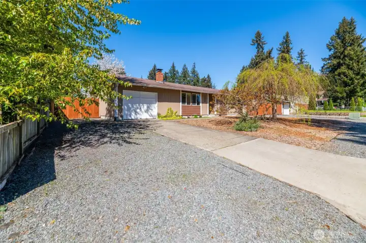 Large driveway with room for 4+ vehicles