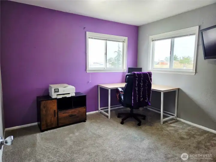 2nd bedroom