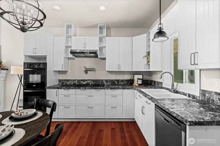 The double ovens are a bonus, plus there's plenty of counterspace.