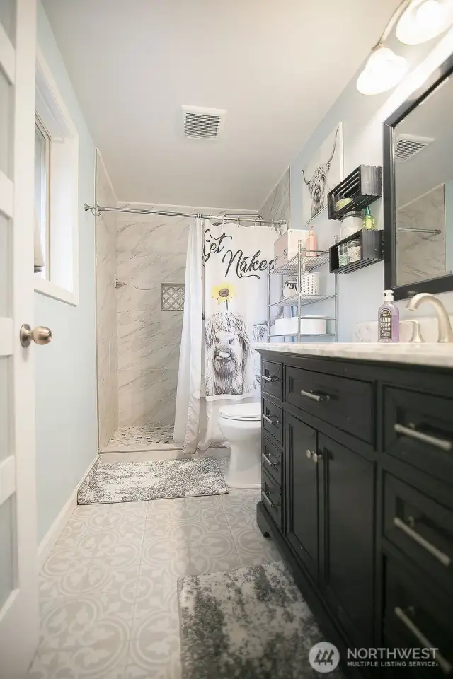 Primary Bedroom Bathroom
