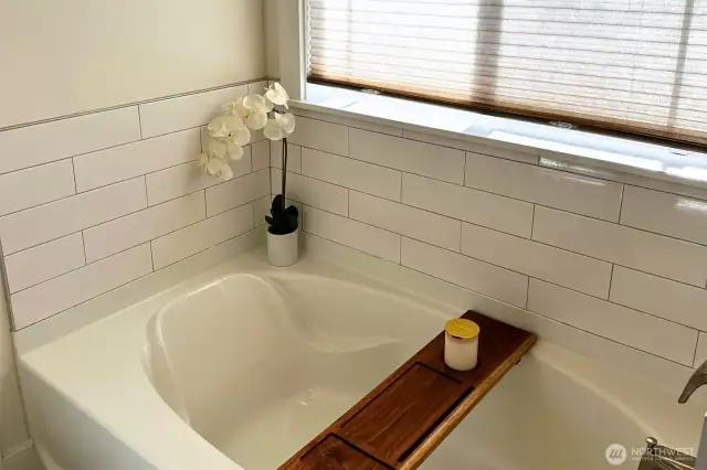 Primary garden tub is a relaxing spot!