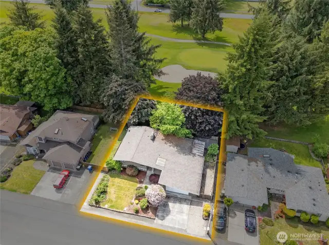 Note the RV parking and additional side yard.