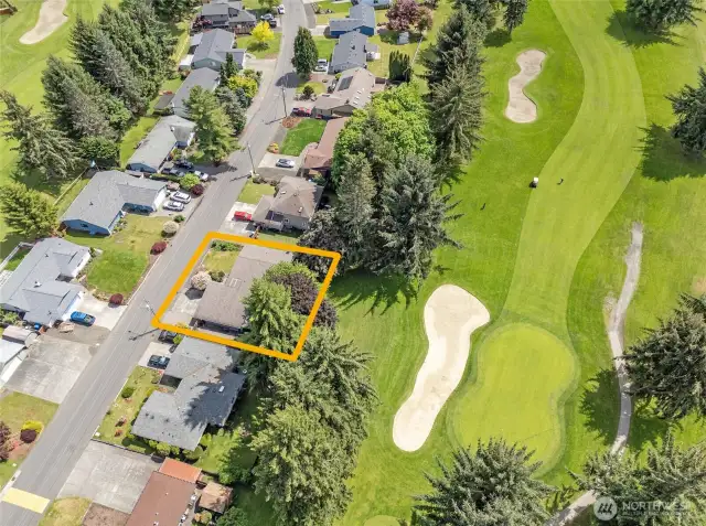 This homes location is so close to all the local amenities.