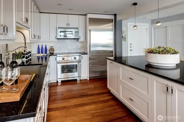 ~kitchen with high end appliances and new thoughtful cabinet design