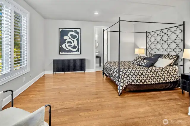 Oversized 3rd bedroom suite with private 3/4 bath & Walk-in-closet