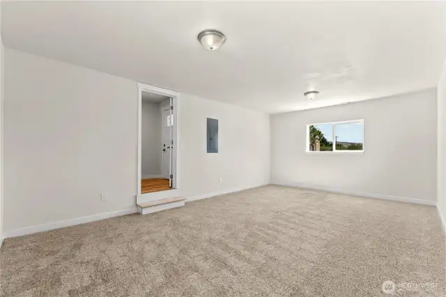 Bonus room angle 2