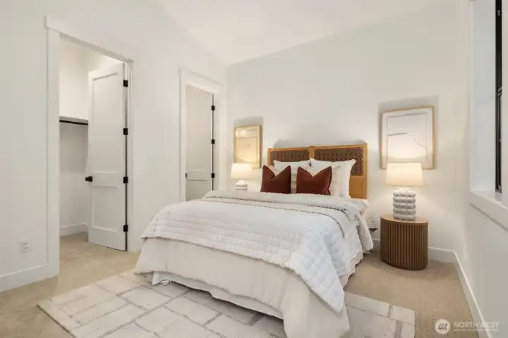 Second bedroom with en-suite bath