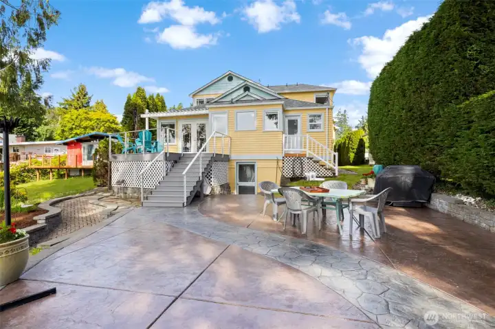 Patios maximize the beach vibe.