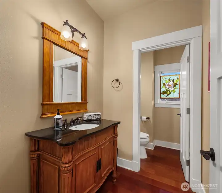 Guest powder bath