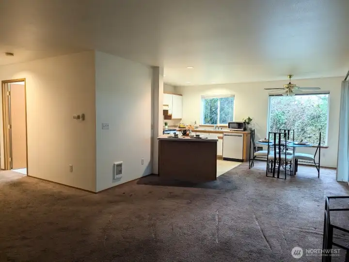 Lookng back to kitchen area form Living room