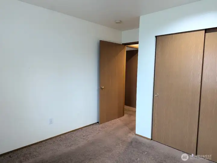 2nd Bedroom & closet
