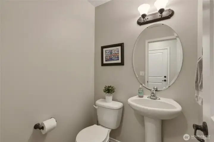 Half bath in this area as well, for sharing with guests and for family convenience. Half bath in this area as well, for sharing with guests and for family convenience.