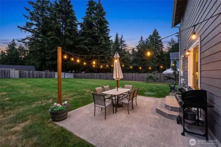 The custom planters/posts and string lights stay for you to enjoy! The custom planters/posts and string lights stay for you to enjoy!