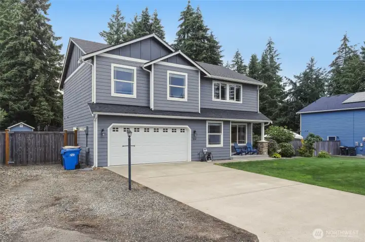 The gravel parking on the side is a fabulous amenity! The gravel parking on the side is a fabulous amenity!