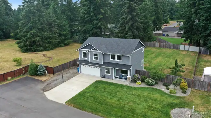 Don't miss this tremendous value-- amazingly cared-for home, brand new feel, peace and serenity just minutes from all necessities... a homeownership dream come true! Don't miss this tremendous value-- amazingly cared-for home, brand new feel, peace and serenity just minutes from all necessities... a homeownership dream come true!