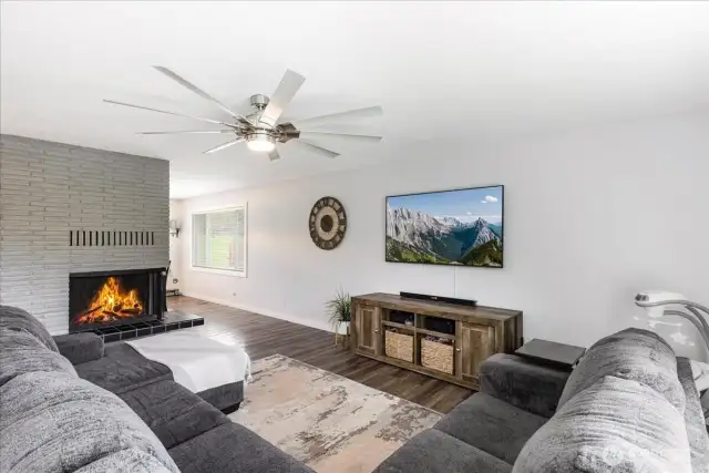 Main level living room