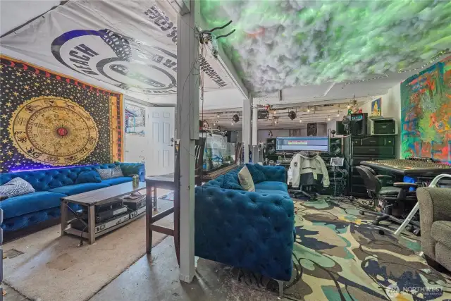 6 car garage used as music studio