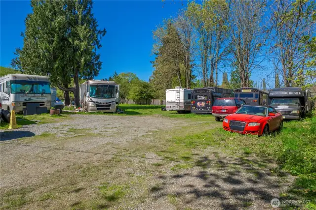 Tons of space for parking!