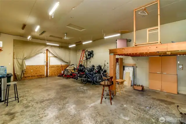 Garage/Shop