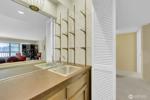 Wet bar