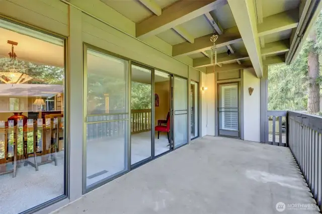Deck w/primary bedroom entrance