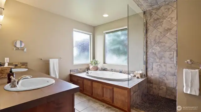 Soaking tub