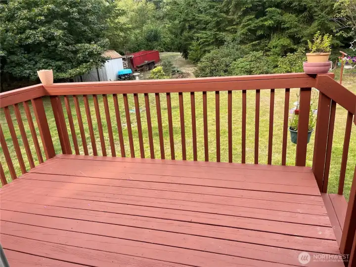 Nice size deck and stairs