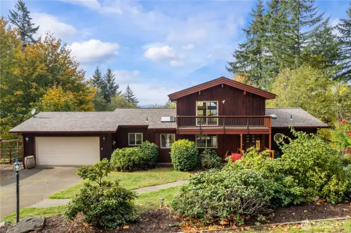 Brand new roof, new decks, freshly stained. This beauty is ready for it new owner