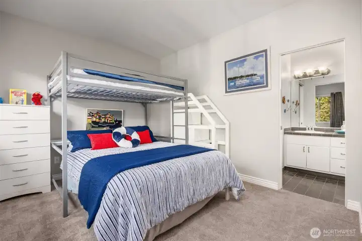 upstairs jack & jill