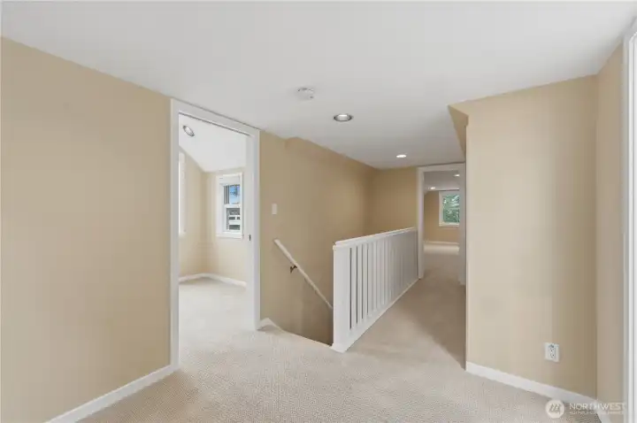 Foyer to the primary suite. Foyer to the primary suite.