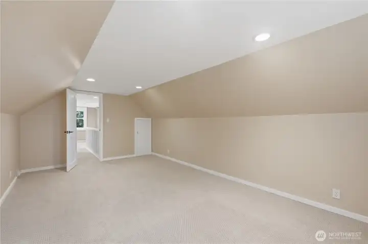 Spacious primary suite. Spacious primary suite.