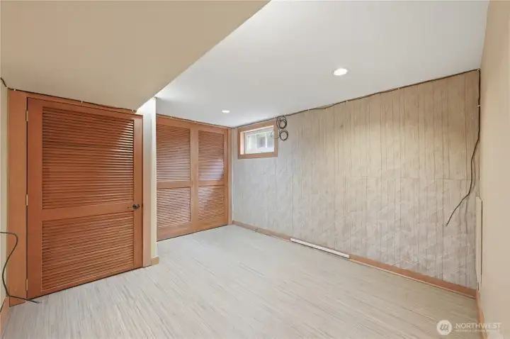 Finished area with closet. Finished area with closet.
