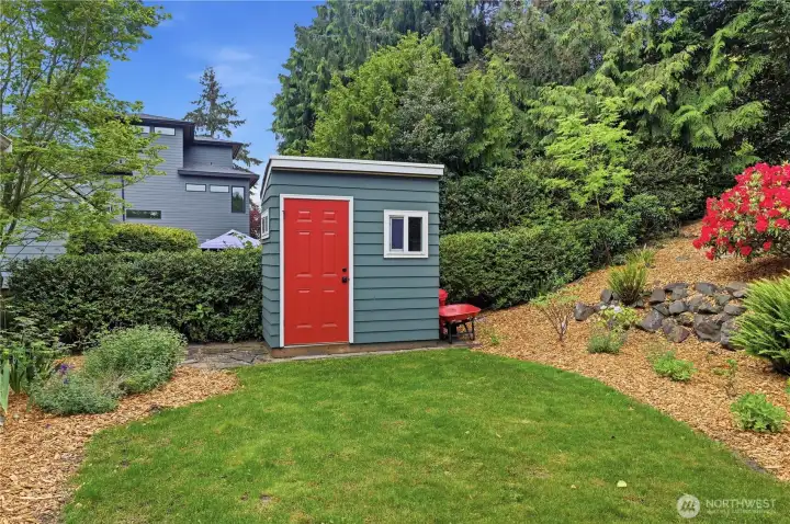 Garden shed. Garden shed.