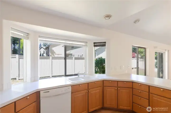 Large windows alllow loads of natural light. Large windows alllow loads of natural light.
